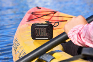 Loa JBL Go 5 màu đỏ thiết kế bỏ túi
